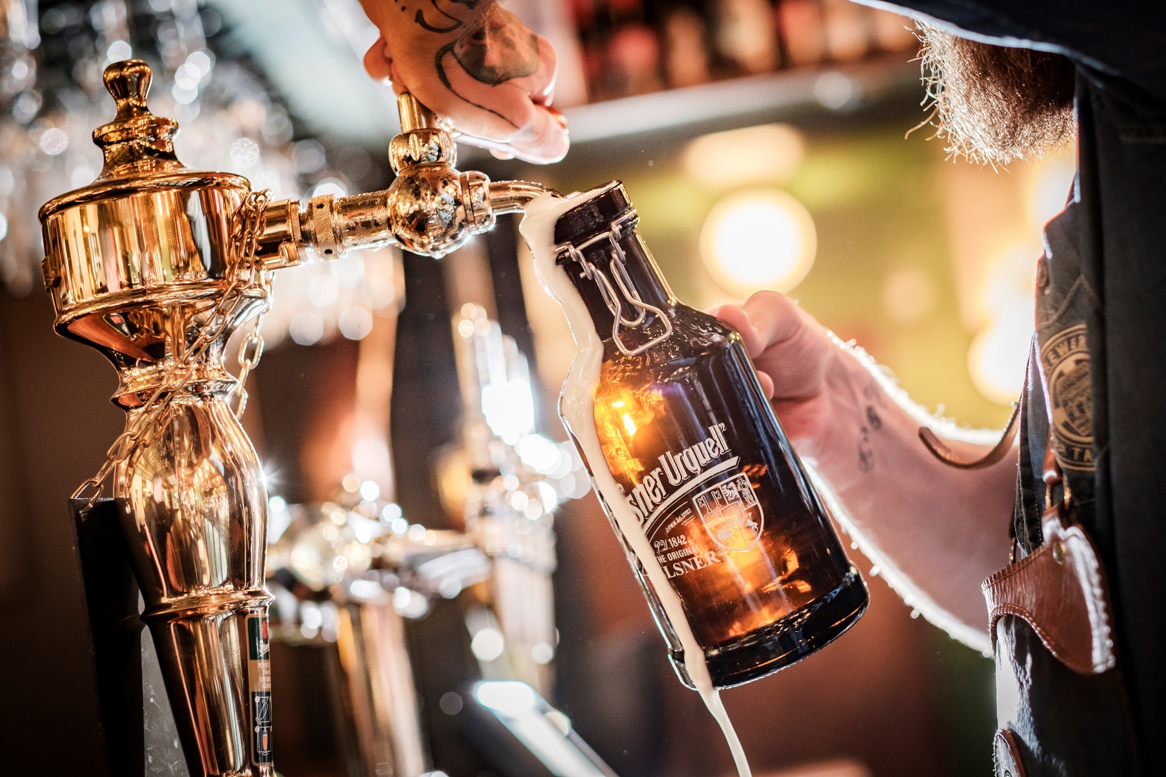 Gratka dla miłośników piwa – do zdobycia butelki z limitowanej serii Pilsner Urquell!